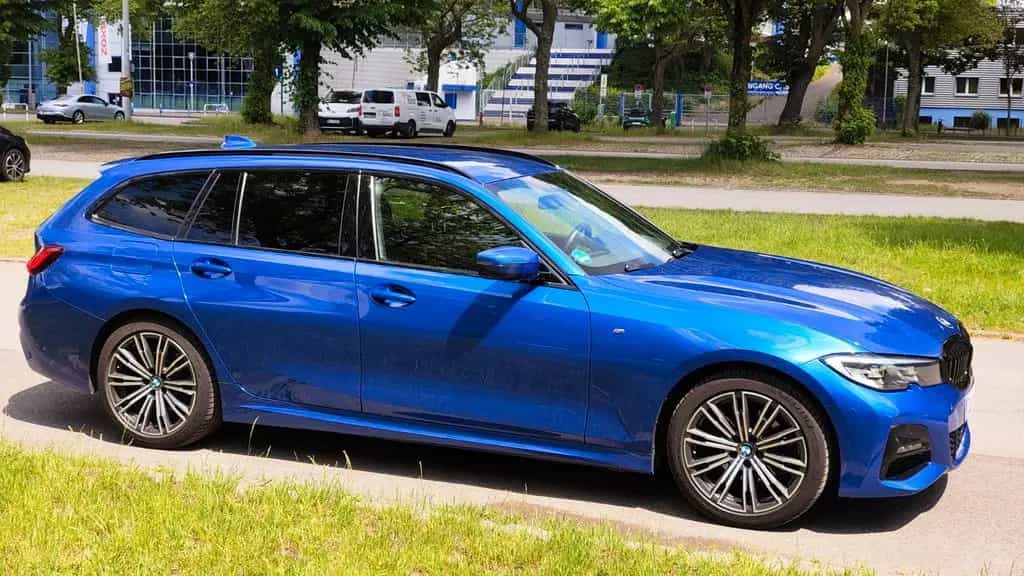 BMW 320 d xDrive Touring M Sport , AHK, Standheizung 10/2019-photo-3
