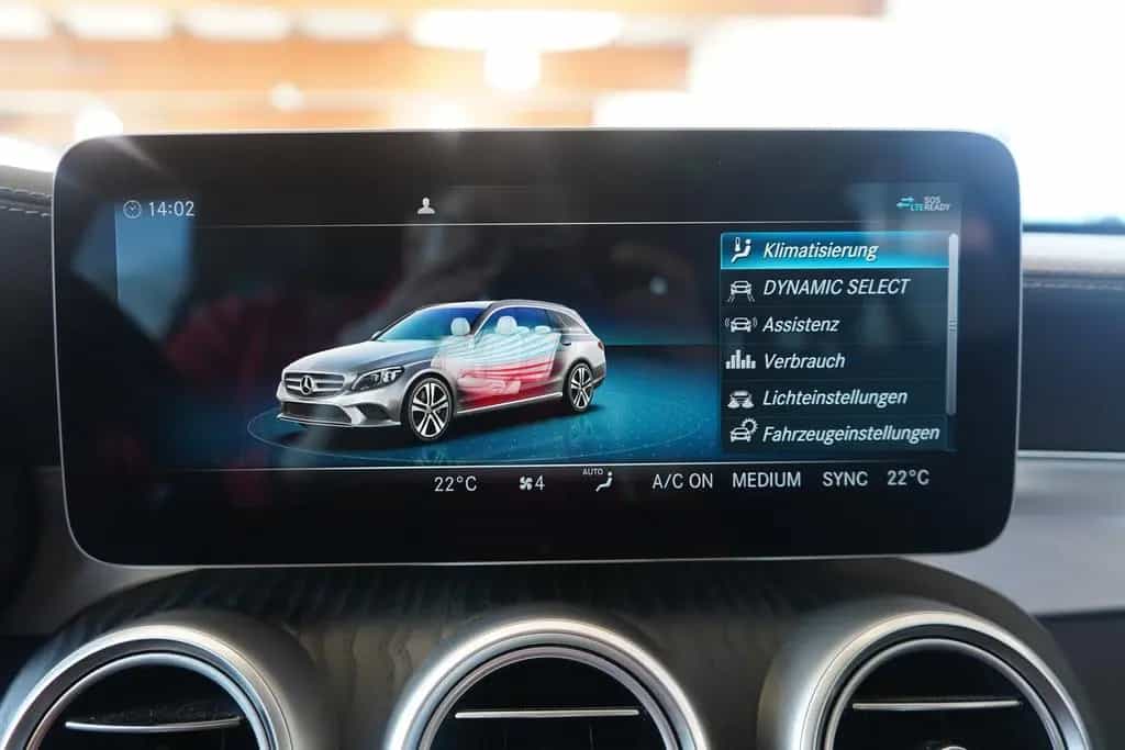 Mercedes-Benz C 200 C300 T-Modell d AMG Line LED Navi Totwinkel ACC 10/2020-photo-17