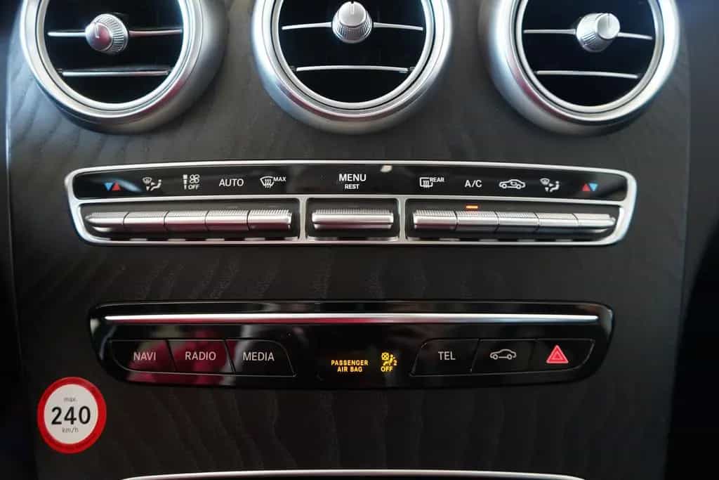 Mercedes-Benz C 200 C300 T-Modell d AMG Line LED Navi Totwinkel ACC 10/2020-photo-19