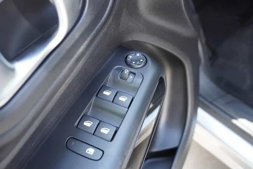 Citroën C5 Aircross 1.2 Aut. LED 360° Tempomat Kamera 01/2024-photo-12