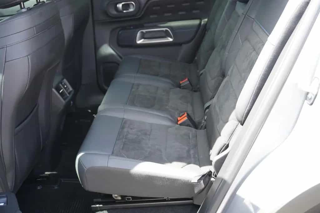 Citroën C5 Aircross 1.2 Aut. LED 360° Tempomat Kamera 01/2024-photo-27