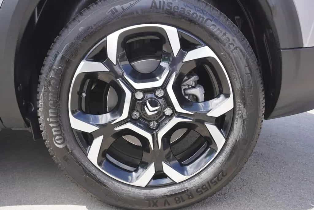 Citroën C5 Aircross 1.2 Aut. LED 360° Tempomat Kamera 01/2024-photo-9