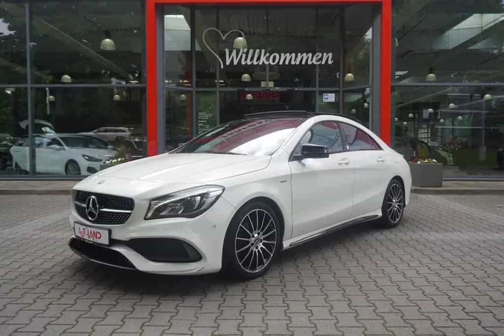 Mercedes-Benz CLA 200 AMG Line 05/2017-photo-1