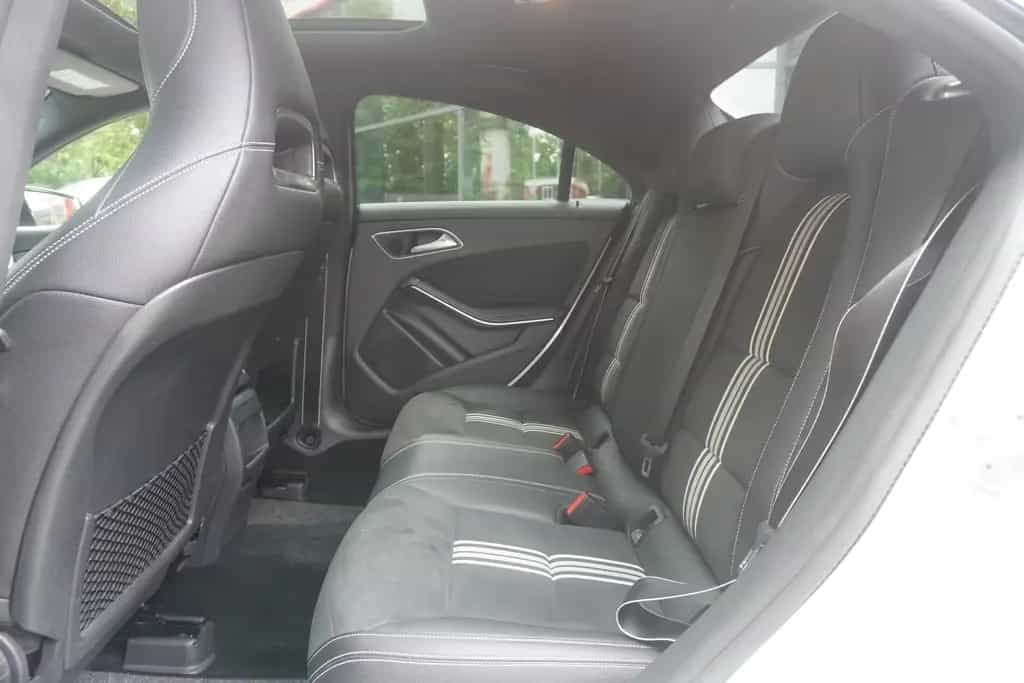 Mercedes-Benz CLA 200 AMG Line 05/2017-photo-12