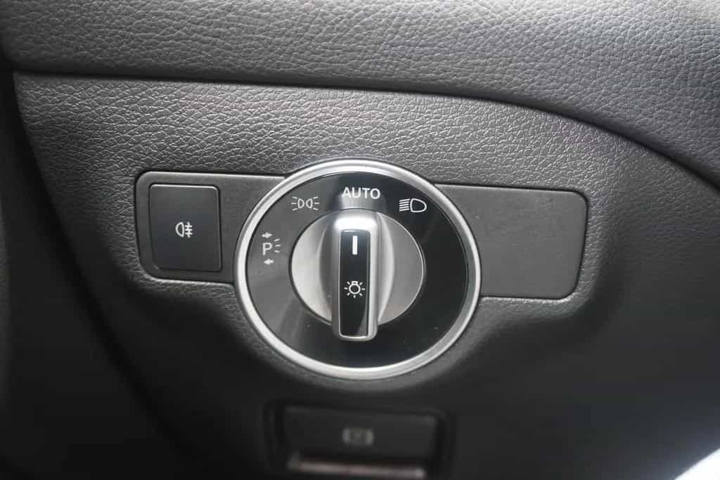 Mercedes-Benz CLA 200 AMG Line 05/2017-photo-27