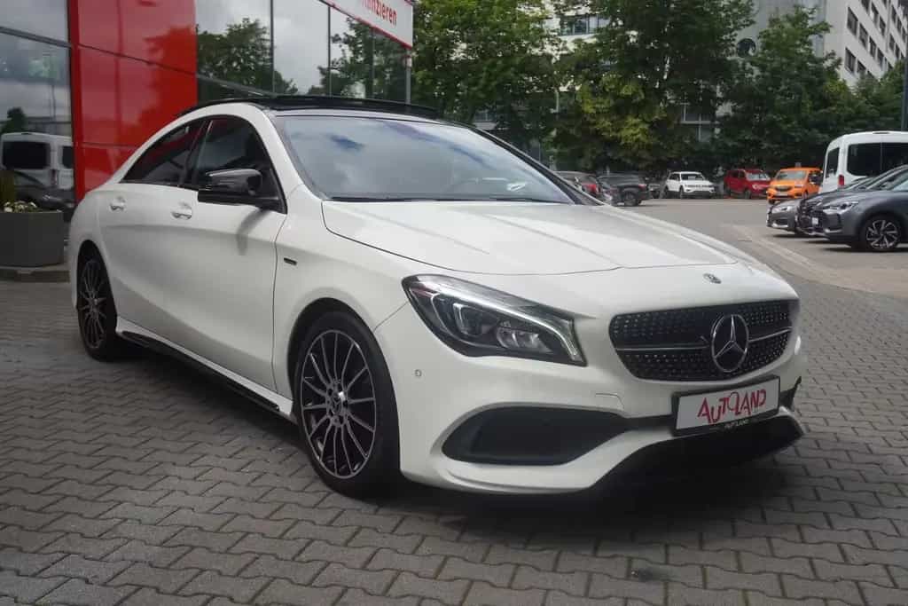 Mercedes-Benz CLA 200 AMG Line 05/2017-photo-3