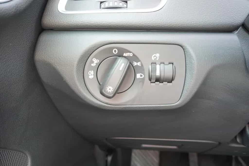 Audi Q3 1.4 TFSI S-Line LED Sitzheizung Tempomat AHK 07/2016-photo-15