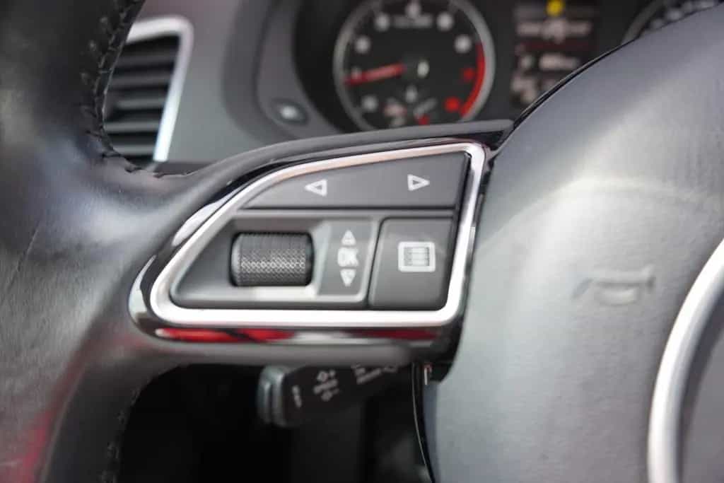 Audi Q3 1.4 TFSI S-Line LED Sitzheizung Tempomat AHK 07/2016-photo-19