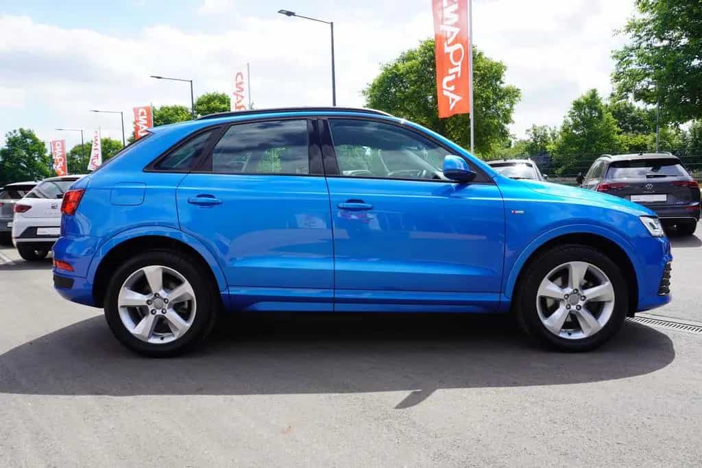 Audi Q3 1.4 TFSI S-Line LED Sitzheizung Tempomat AHK 07/2016-photo-3