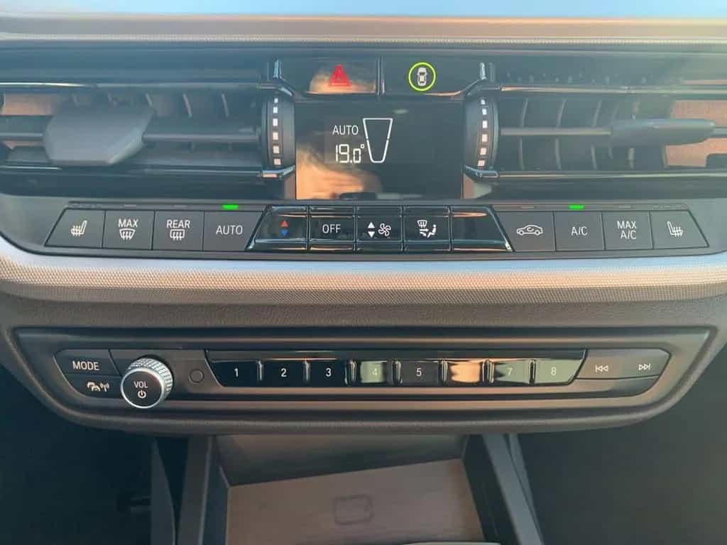 BMW 116 i Advantage KLIMA+SHZ+LED+NAVI+PDC 06/2024-photo-29