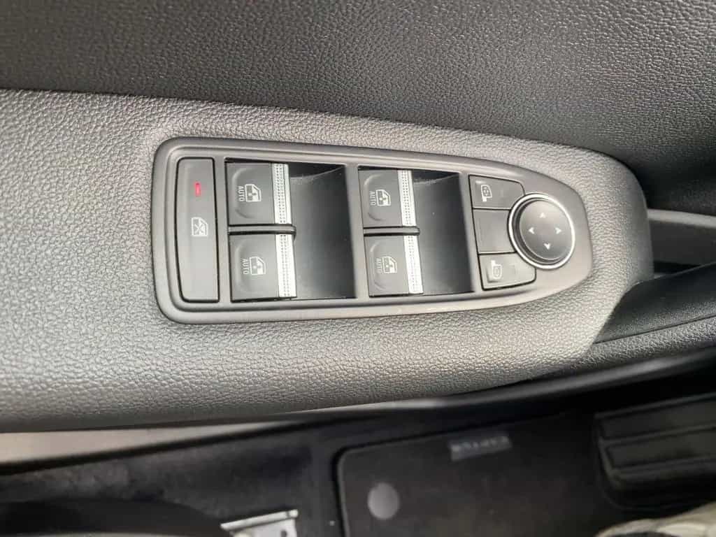 Renault Captur II 1.3 TCe 140 GPF Techno CAM*LED*NAVI*LM 04/2023-photo-19