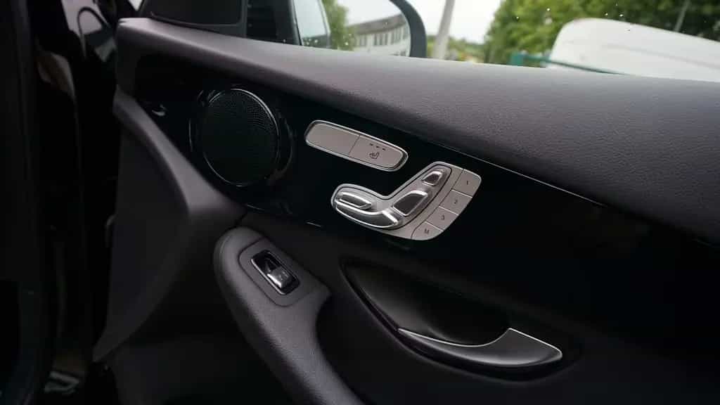 Mercedes-Benz GLC 220 d 4Matic*LED Scheinwerfer*Kamera*CarPlay* 12/2021-photo-12