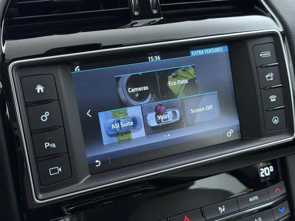 Jaguar F-Pace 2.0 Pure AWD 20d navi | kamera | AHK | 01/2017-photo-26