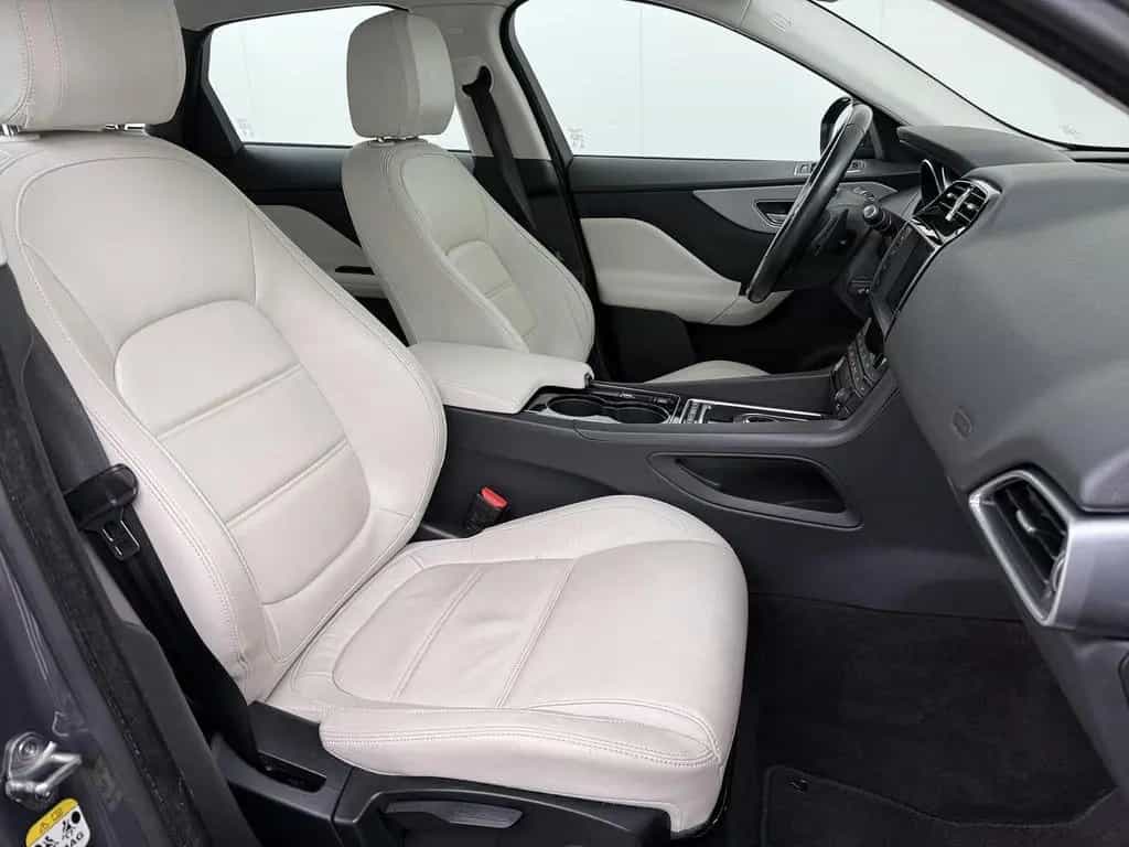 Jaguar F-Pace 2.0 Pure AWD 20d navi | kamera | AHK | 01/2017-photo-37