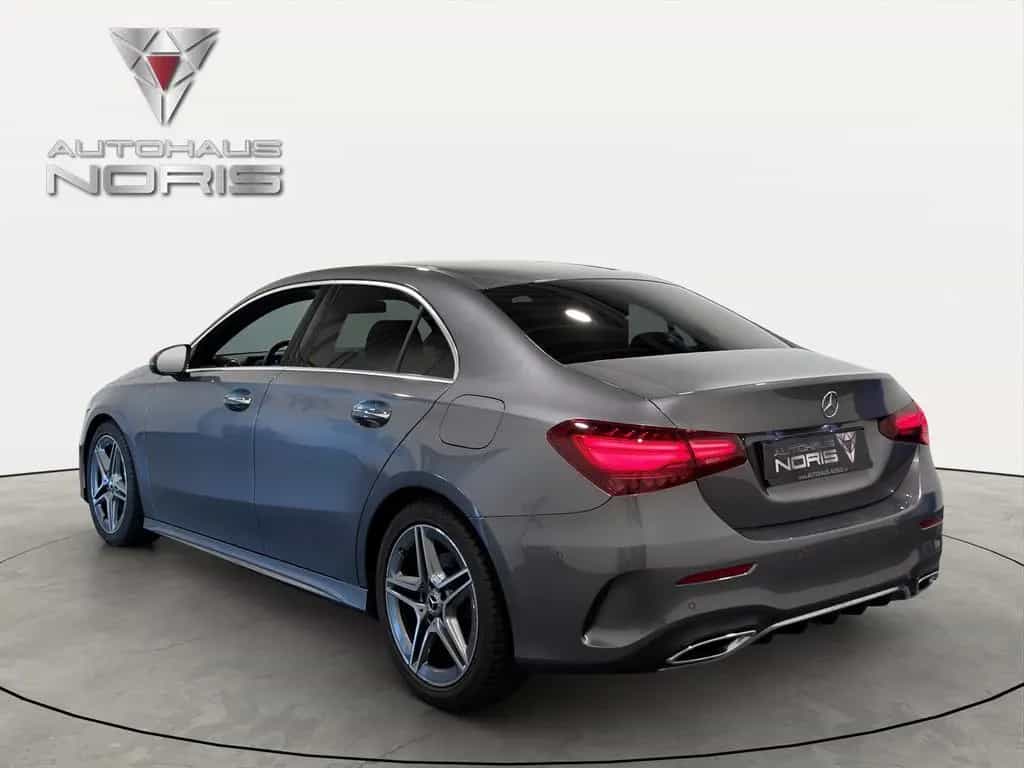 Mercedes-Benz A 200 AMG-LINE LIMO *NAVI*LED*AMBIENTE*CARPLAY* 04/2023-photo-4