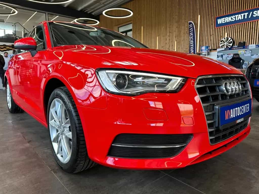 Audi A3 *Sportback*Tempo*Navi*AHK*Xenon*2-Zonen* 05/2015-photo-2