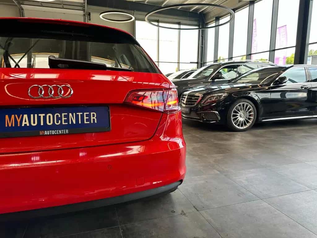 Audi A3 *Sportback*Tempo*Navi*AHK*Xenon*2-Zonen* 05/2015-photo-25