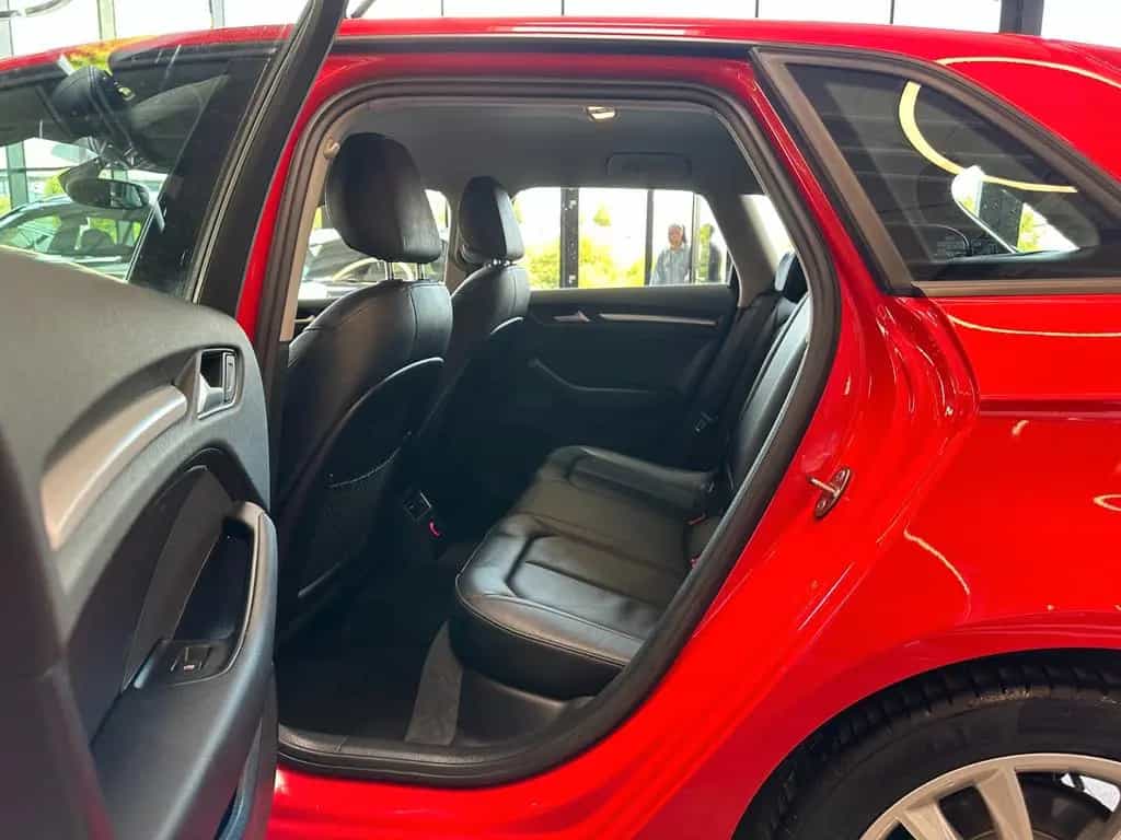 Audi A3 *Sportback*Tempo*Navi*AHK*Xenon*2-Zonen* 05/2015-photo-30