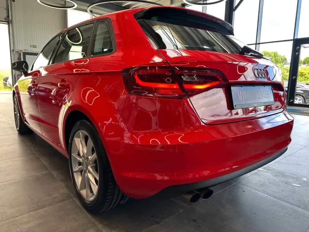 Audi A3 *Sportback*Tempo*Navi*AHK*Xenon*2-Zonen* 05/2015-photo-4