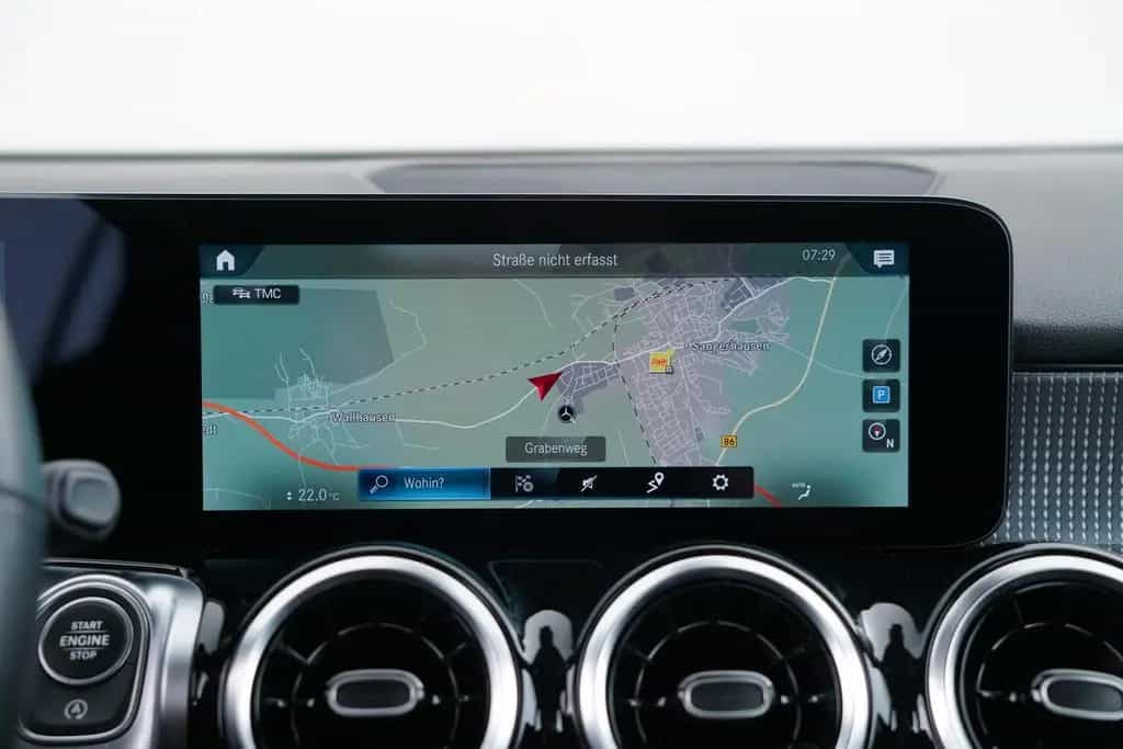 Mercedes-Benz GLB 180 D 8G-DCT 07/2021-photo-17