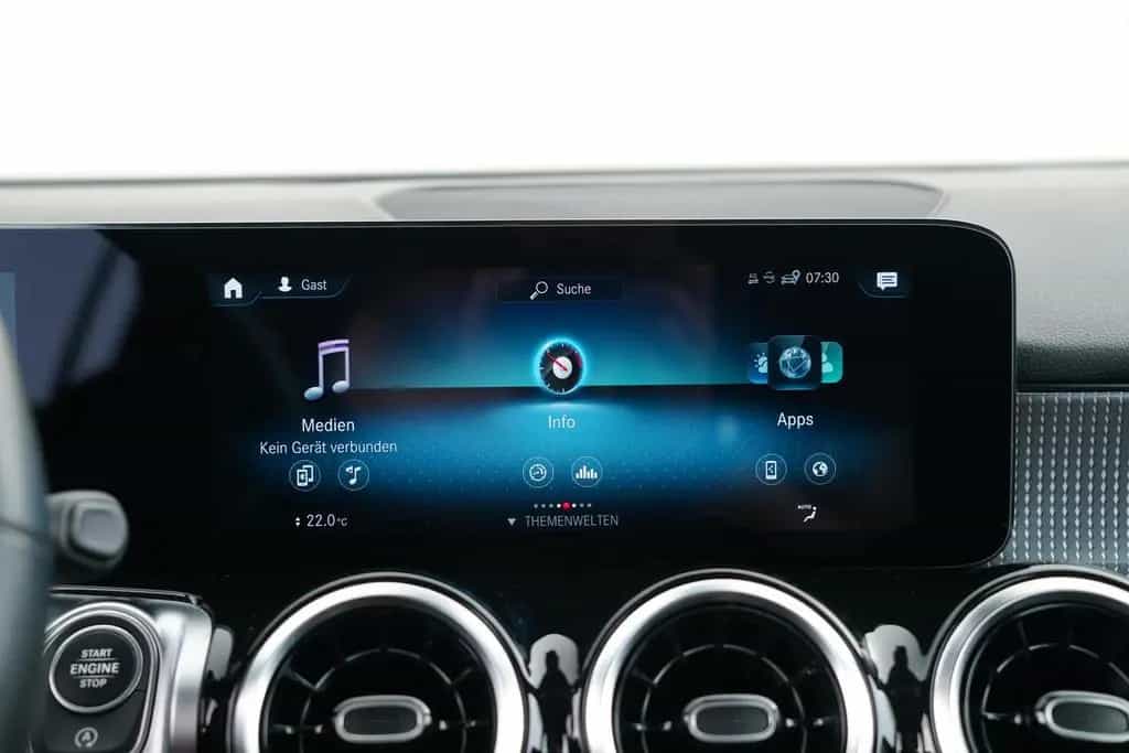 Mercedes-Benz GLB 180 D 8G-DCT 07/2021-photo-19