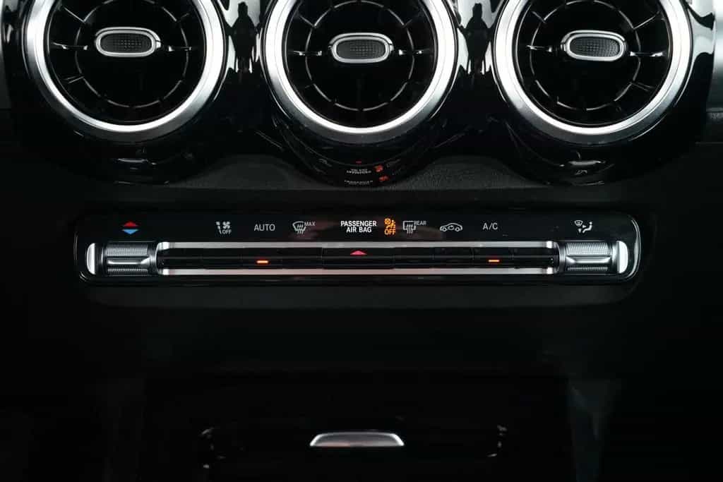 Mercedes-Benz GLB 180 D 8G-DCT 07/2021-photo-29