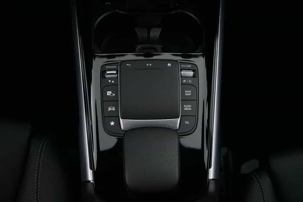 Mercedes-Benz GLB 180 D 8G-DCT 07/2021-photo-31