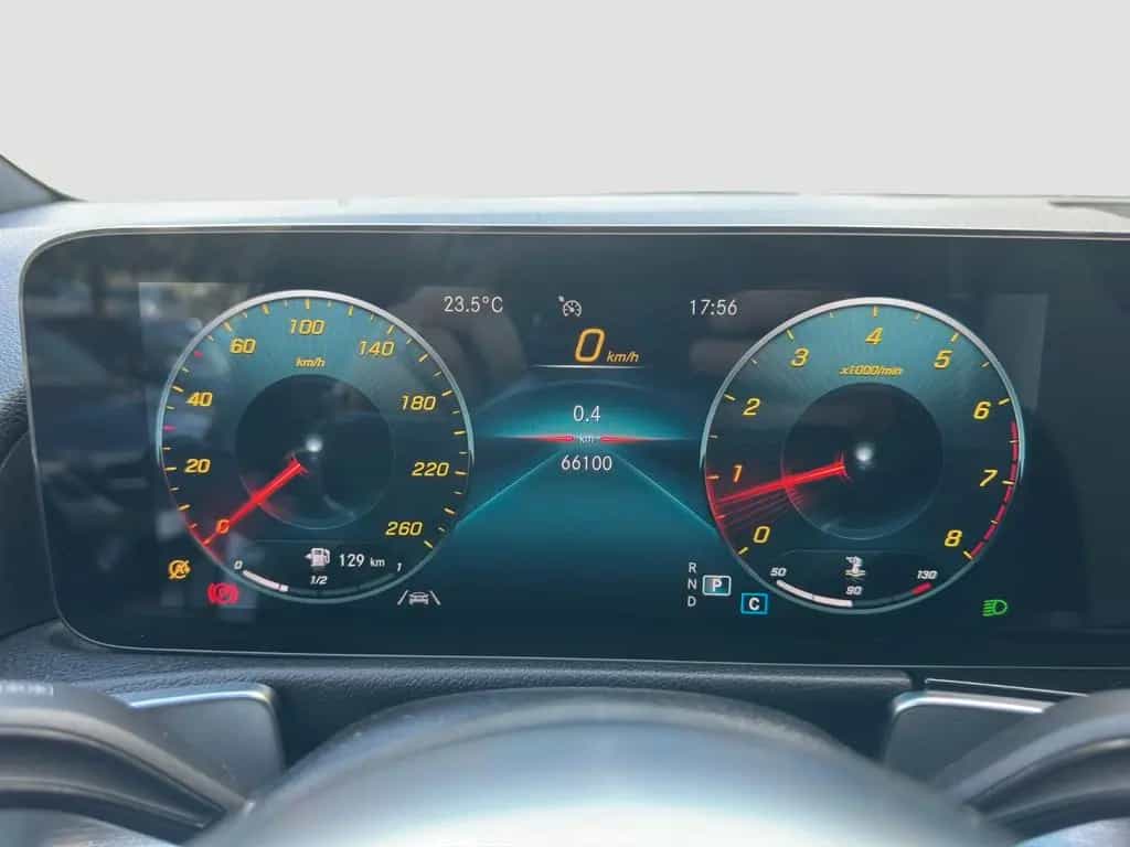 Mercedes-Benz GLB 250 AMG LED CARPLAY PANO KAMERA 7-SITZER SHZ 04/2021-photo-16