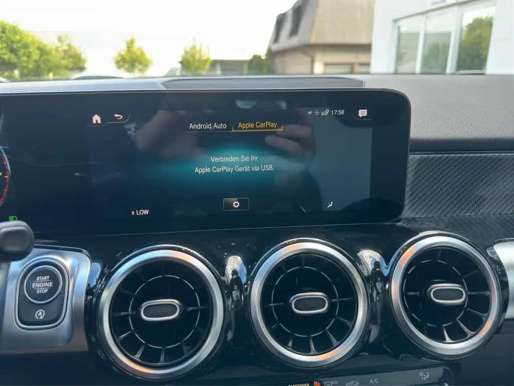 Mercedes-Benz GLB 250 AMG LED CARPLAY PANO KAMERA 7-SITZER SHZ 04/2021-photo-23