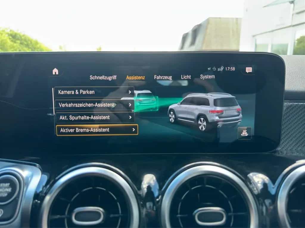 Mercedes-Benz GLB 250 AMG LED CARPLAY PANO KAMERA 7-SITZER SHZ 04/2021-photo-24