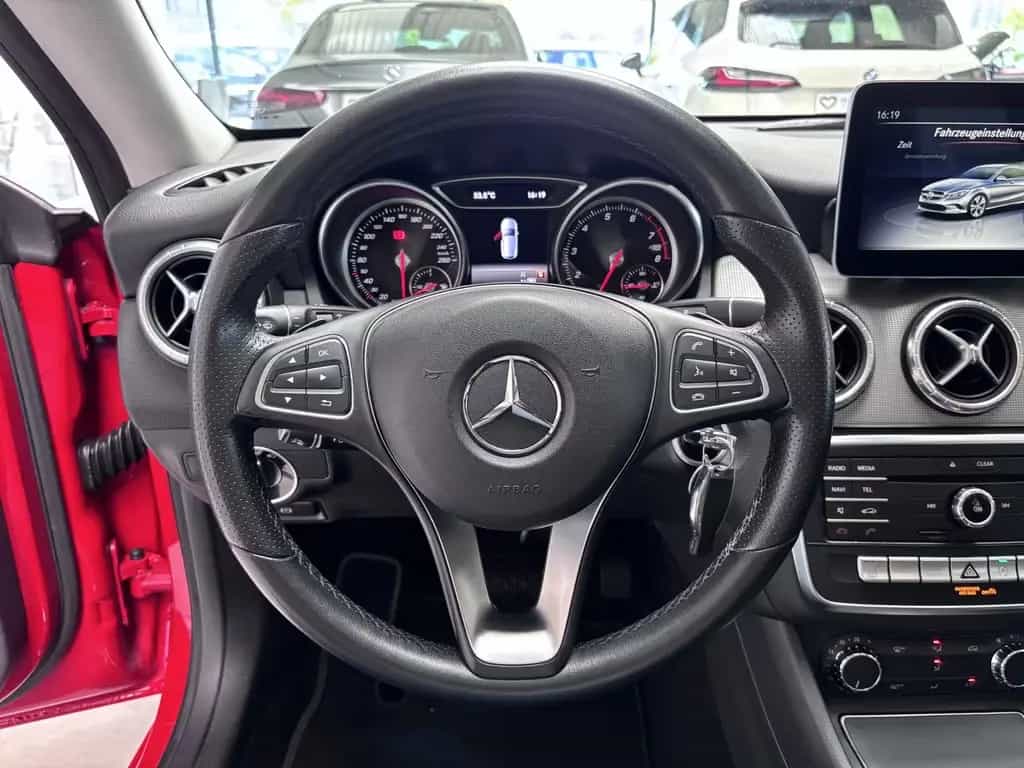 Mercedes-Benz CLA 200 Shooting Brake AUTOMAT+PANO+NAV+LED+DIST 09/2016-photo-16