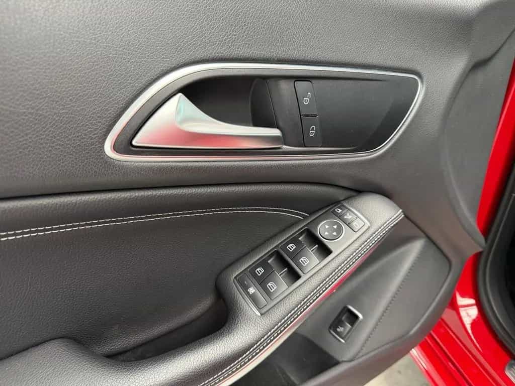 Mercedes-Benz CLA 200 Shooting Brake AUTOMAT+PANO+NAV+LED+DIST 09/2016-photo-19