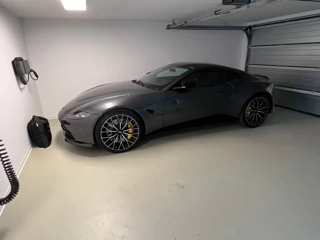 Aston Martin V8 Vantage 4.0 V8 - Werksgarantie bis 04/2028 04/2023-photo-1