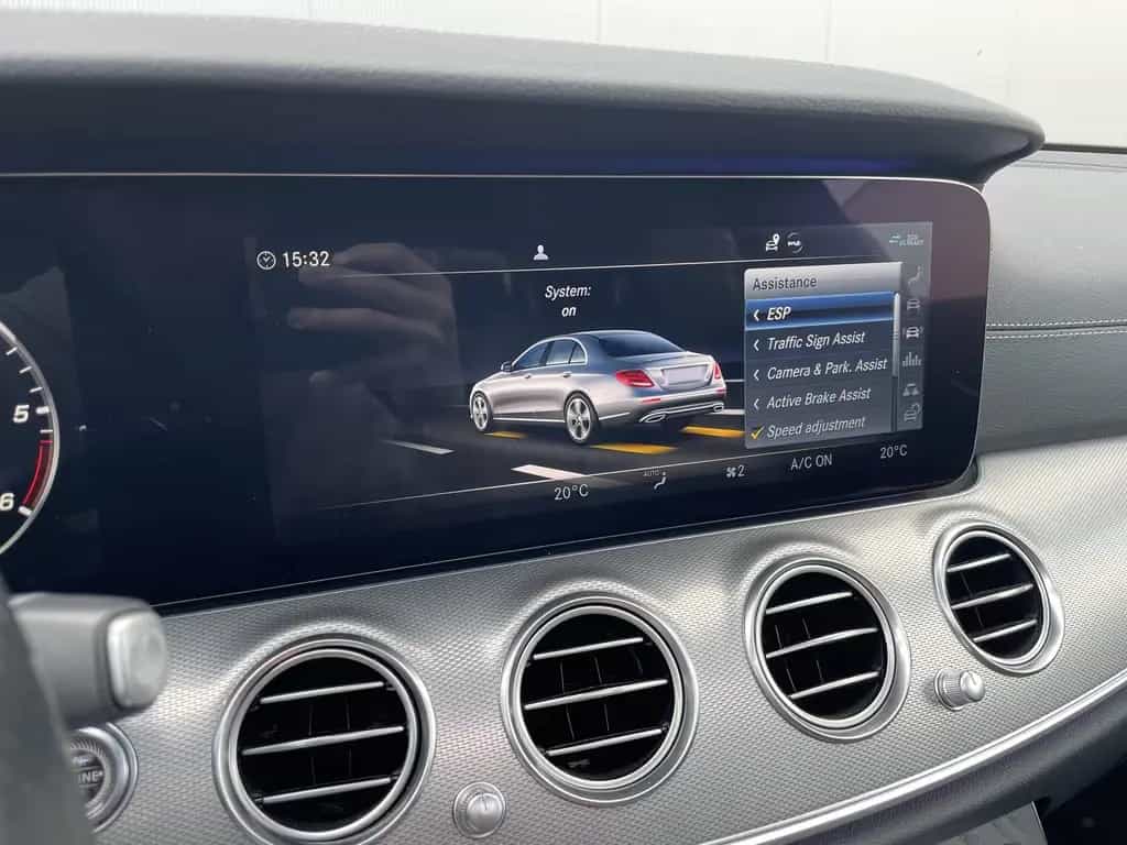 Mercedes-Benz E 400 D 4M AMG V6 360° ACC BURMESTER HEAT PANO T 10/2018-photo-13