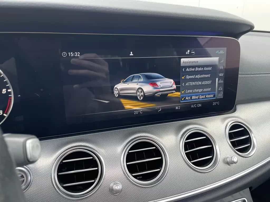 Mercedes-Benz E 400 D 4M AMG V6 360° ACC BURMESTER HEAT PANO T 10/2018-photo-14