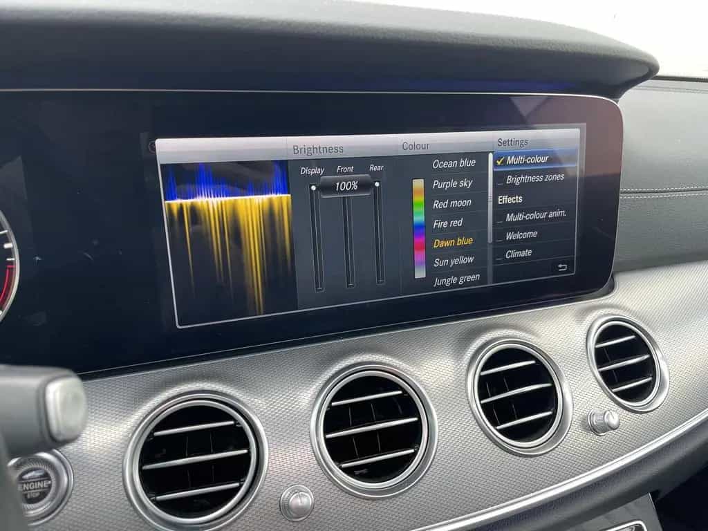 Mercedes-Benz E 400 D 4M AMG V6 360° ACC BURMESTER HEAT PANO T 10/2018-photo-16