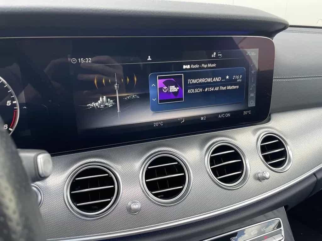 Mercedes-Benz E 400 D 4M AMG V6 360° ACC BURMESTER HEAT PANO T 10/2018-photo-18