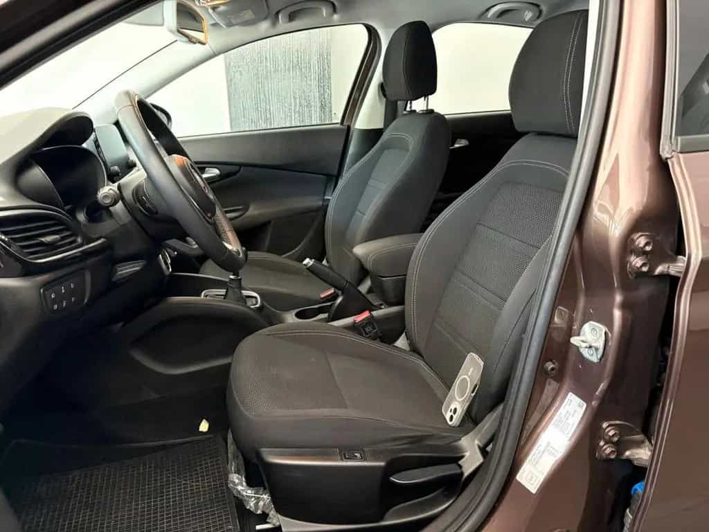 Fiat Tipo 1.6 5 porte Lounge 130cv - 2021 05/2021-photo-4