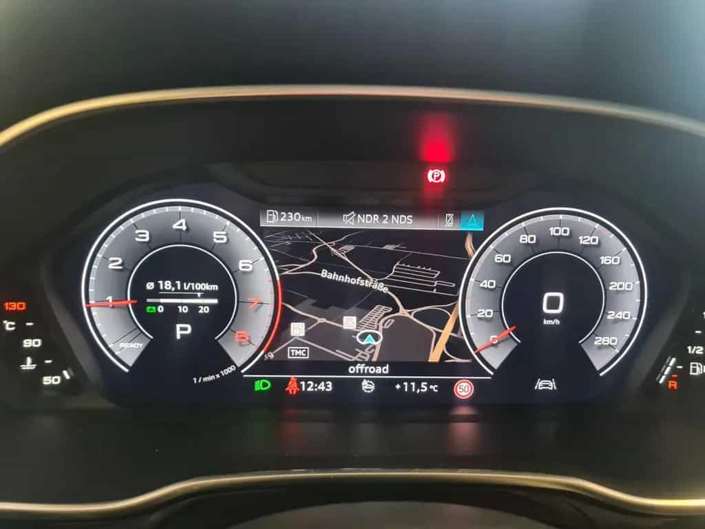 Audi Q3 35 TFSI advanced / Leder / AHK / KAMERA 08/2020-photo-14