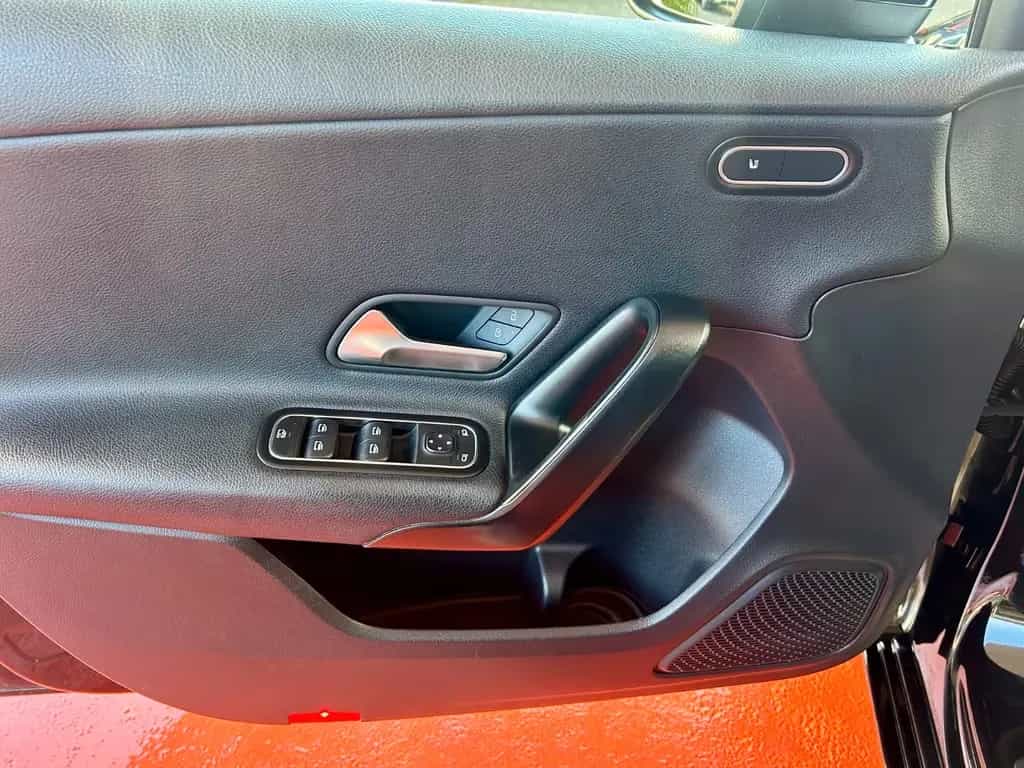 Mercedes-Benz A 200 d Progressive Business-Paket 1. Hand 09/2022-photo-11