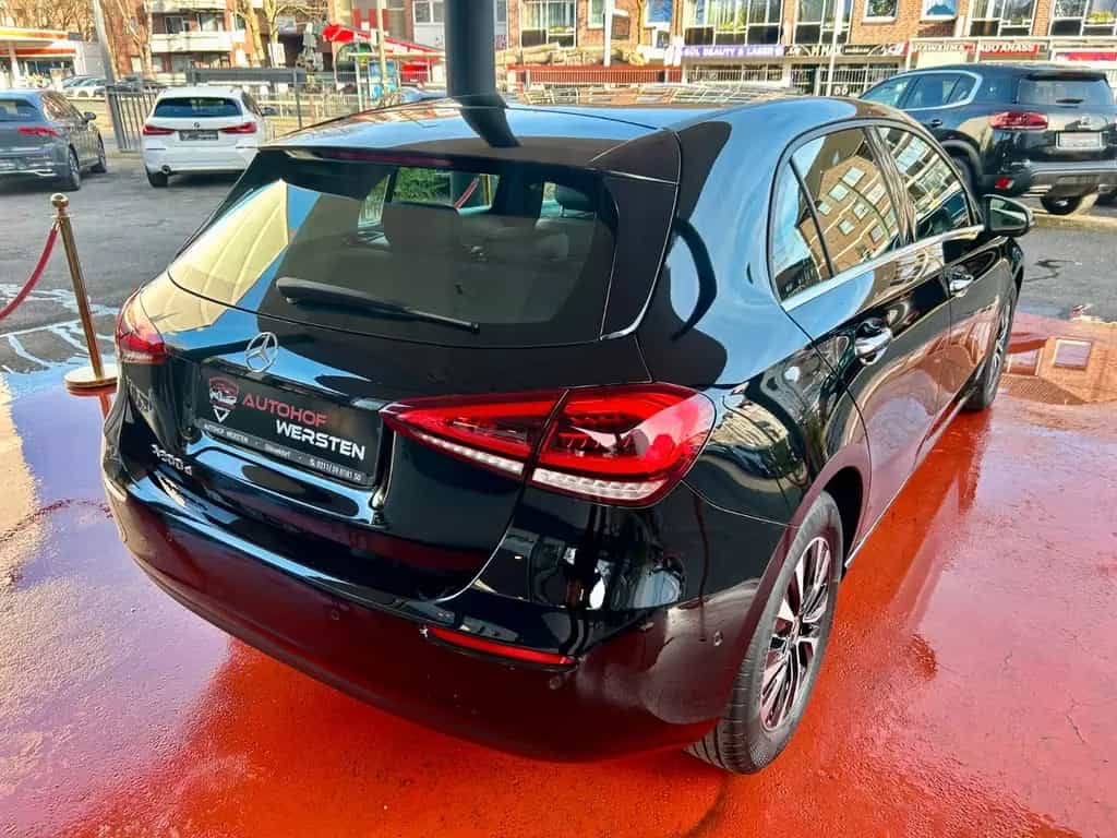 Mercedes-Benz A 200 d Progressive Business-Paket 1. Hand 09/2022-photo-2