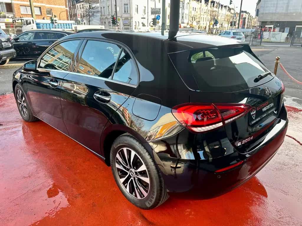 Mercedes-Benz A 200 d Progressive Business-Paket 1. Hand 09/2022-photo-4