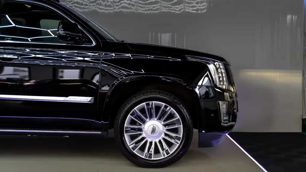 Cadillac Escalade 6.2 V8 PLATINUM 7SEAT/BOSE/360/HUD/3xTV 08/2018-photo-3