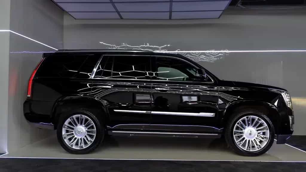 Cadillac Escalade 6.2 V8 PLATINUM 7SEAT/BOSE/360/HUD/3xTV 08/2018-photo-4