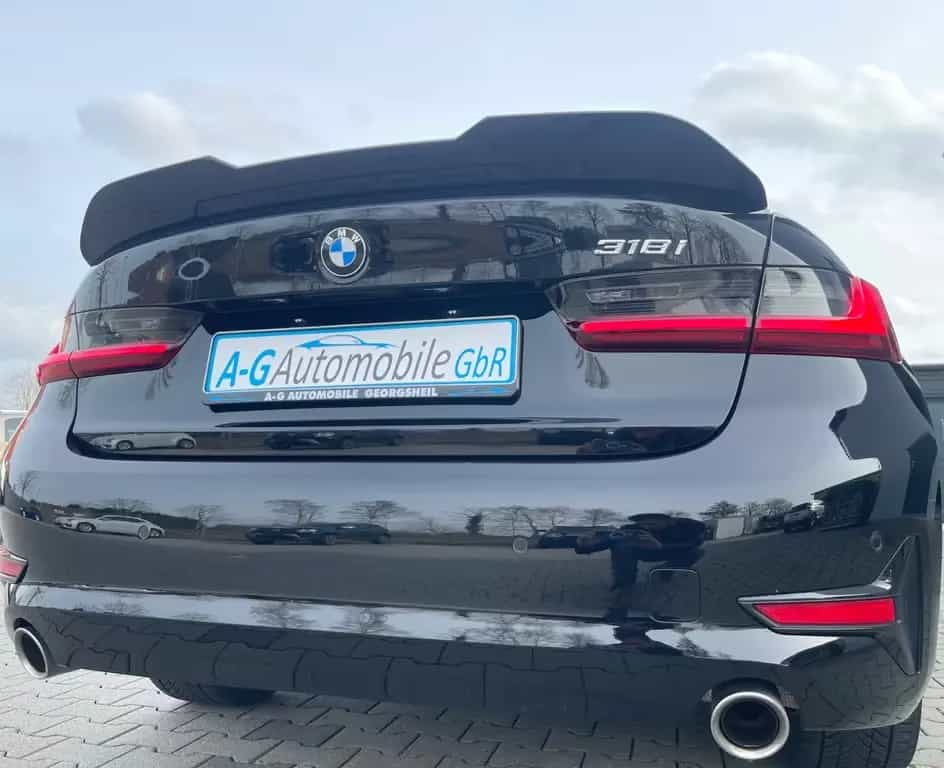 BMW 318 i Limousine Advantage Heckspoiler M-Felgen 09/2021-photo-7