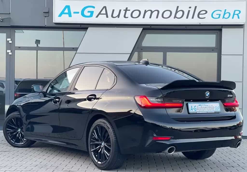 BMW 318 i Limousine Advantage Heckspoiler M-Felgen 09/2021-photo-8
