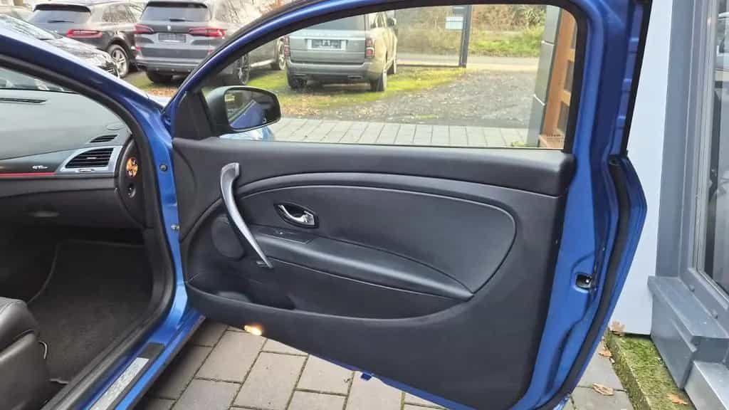 Renault Megane III Coupe GT Line/PANO/NAVI/AHK 08/2014-photo-22