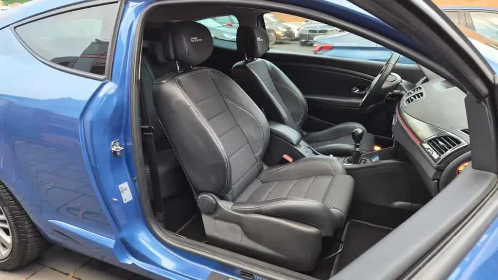 Renault Megane III Coupe GT Line/PANO/NAVI/AHK 08/2014-photo-24