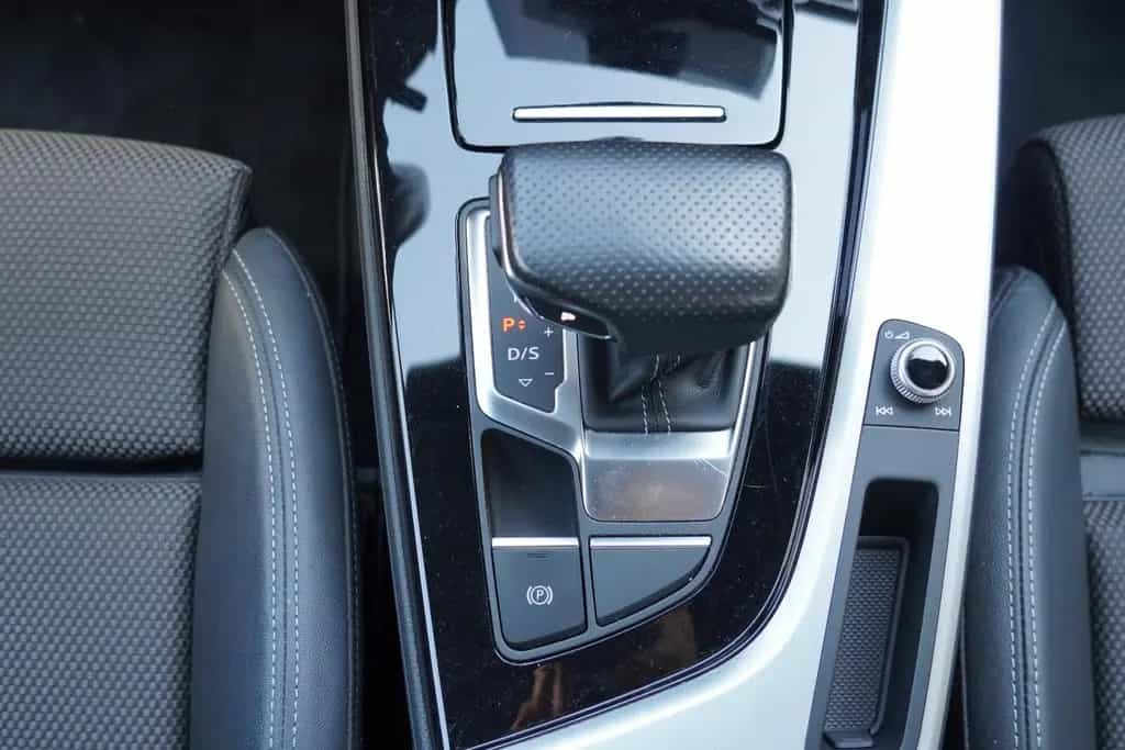 Audi A4 Lim. 35 TDI S line MIT 3 JAHREN GARANTIE !!! 01/2022-photo-23