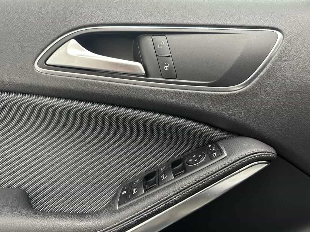 Mercedes-Benz GLA 220 4Matic "NAVI-MULTI-CAM-LED-SITZH-ALU" 02/2020-photo-19